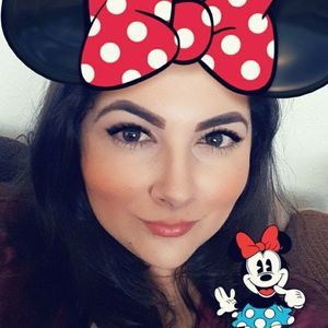 Meet your Posher, Ofelia